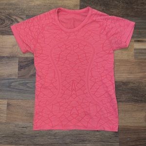 Lululemon shirt size 2 pink